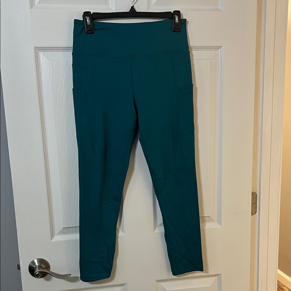 Zyia green w/ pockets light n tights 8-10